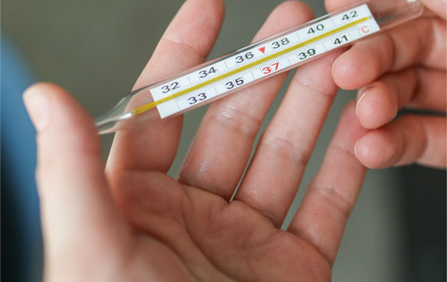 use a water thermometer to measure temperature