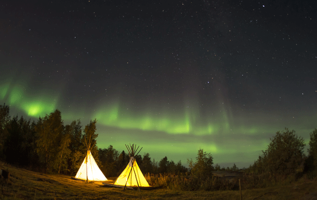 beautiful teepees and Northern Lights in Yellowknife