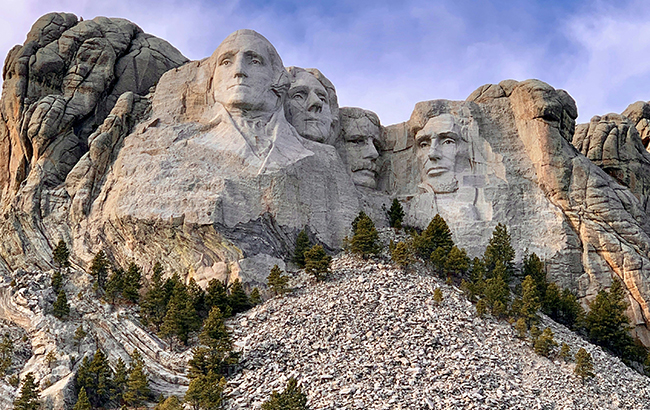 Mount Rushmore in the daytime